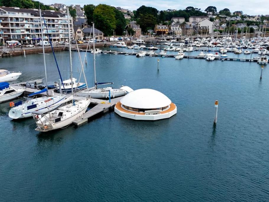 Anthenea Hoteliere Flottante Botel *